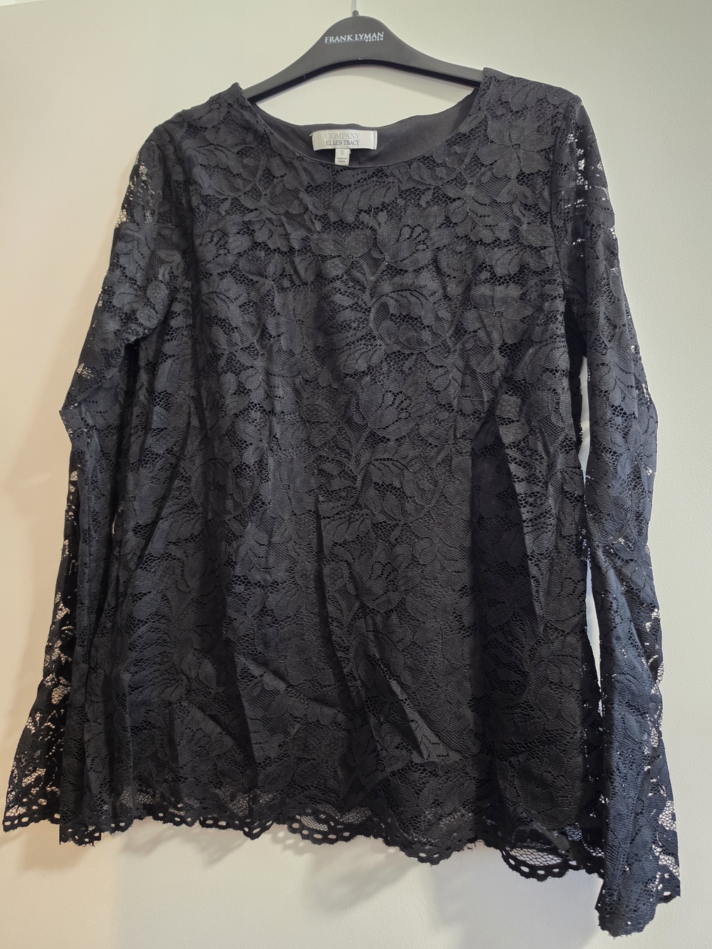 Beautiful Black Lace Long-Sleeve Blouse